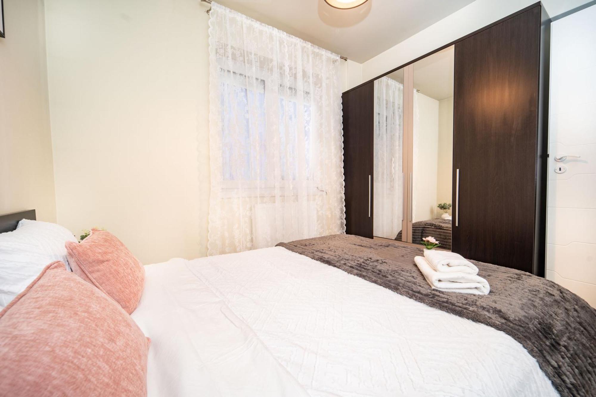 Central Elegant - Anastasia Apartment - By Openhouse Timişoara Buitenkant foto